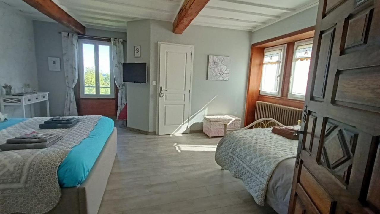 Chambres d'Hôtes LA DAME FINES Puybegon Exterior foto