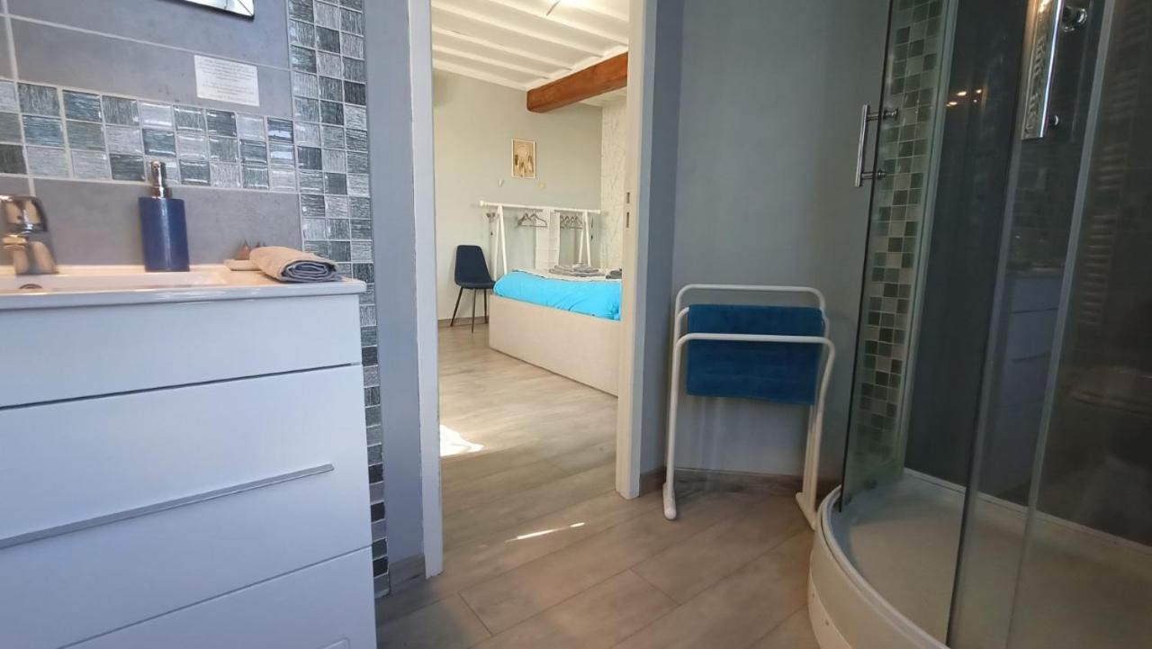 Chambres d'Hôtes LA DAME FINES Puybegon Exterior foto